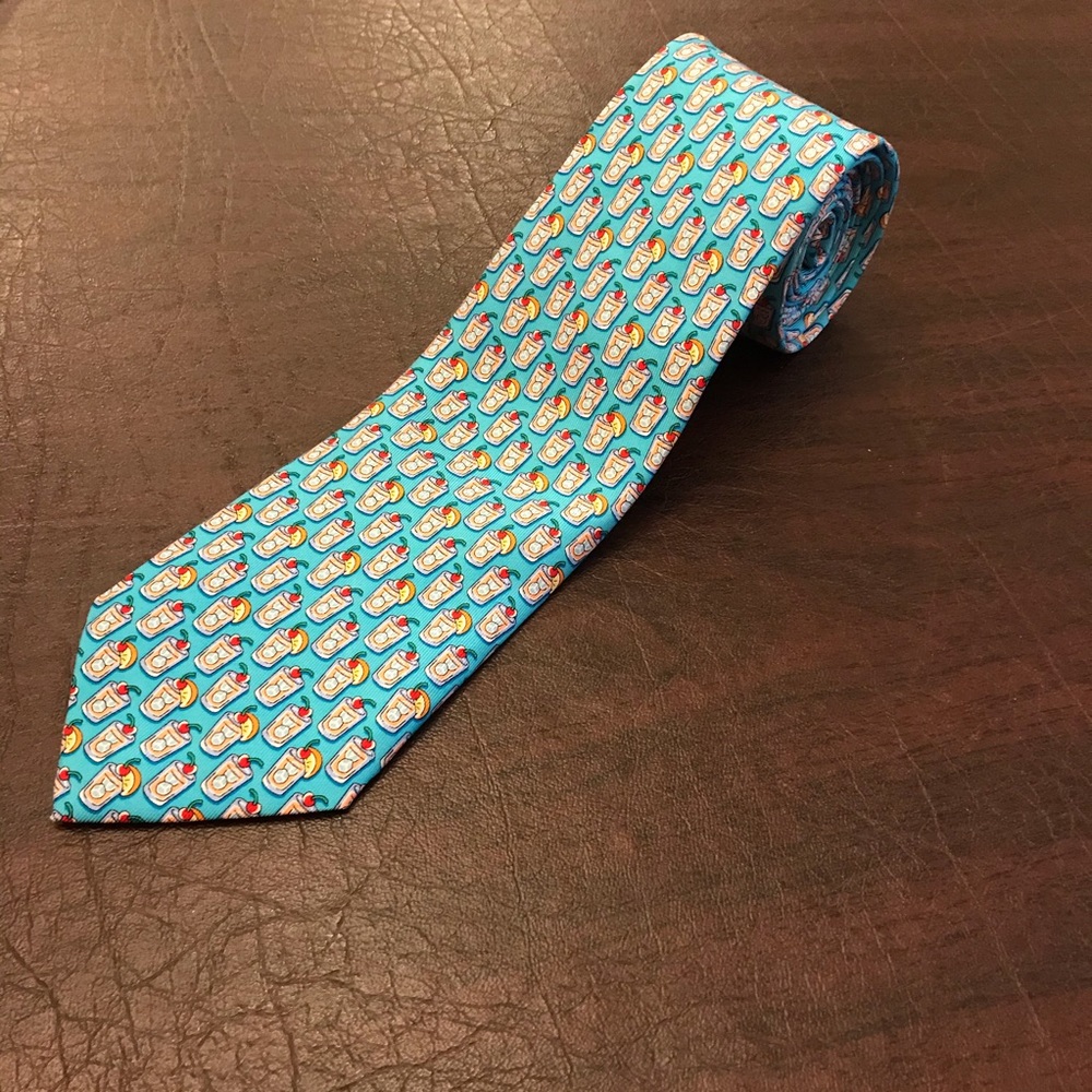Vineyard Vines Tie